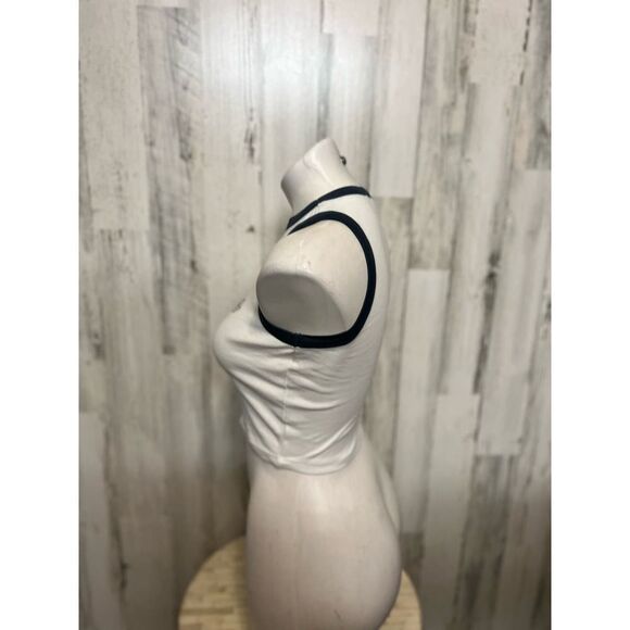 White crop top - Picture 2 of 5